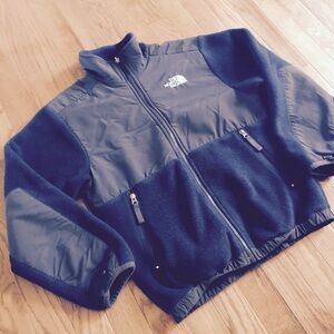 The North Face boys medium fleece jacket coat blue